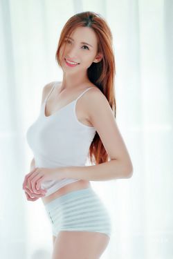 美女上错身